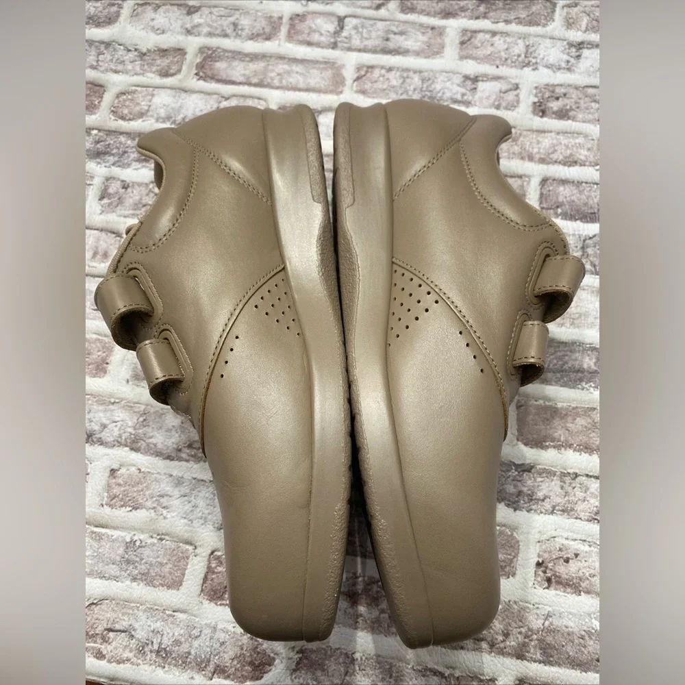 SAS Shoes Women’s Me Too Mocha 9 Taupe Faux Leather Hook & Loop‎ Low Top Comfort